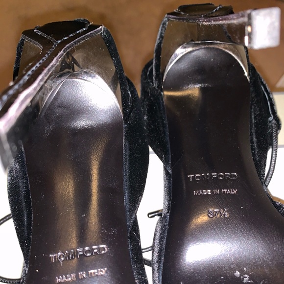 Tom Ford pumps with lock for sale - Picture 4 of 10